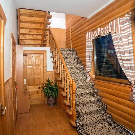 Carpathian Comfort Hotel *